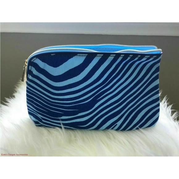 Estée Lauder | Blue Zebra Print Canvas Cosmetic Bag with 6 Piece Travel Set - Picture 3 of 5